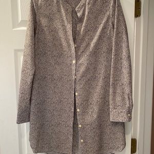 Women's Black and White Button-Up Top